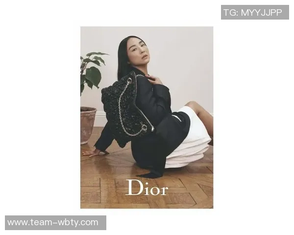 姆巴佩展现率性风格与时尚魅力迪奥2026夏季广告大片引领潮流